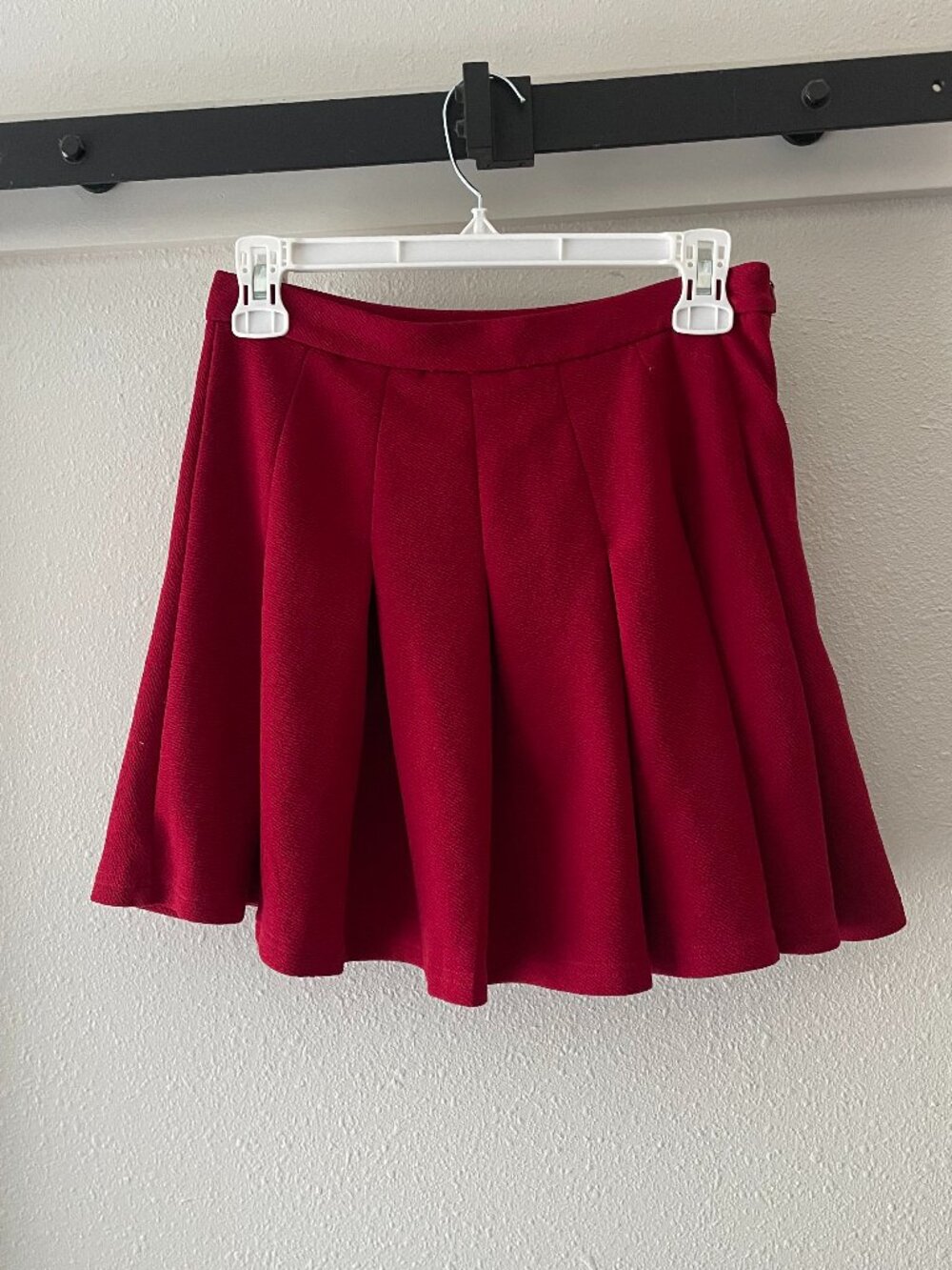 SHEIN Red Pleated Mini Skirt